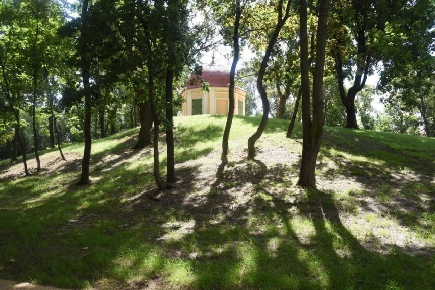 Z domku winnego w Żarach zginęły miedziane rynny