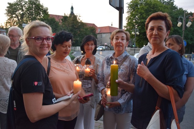 Protest w Kaliszu. Po raz drugi manifestowali w obronie niezależności sądów