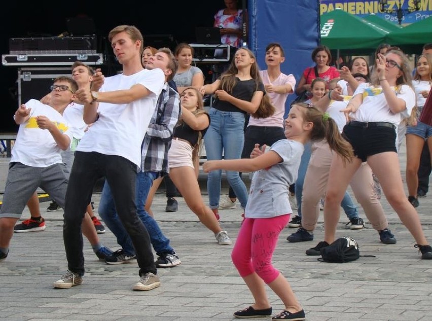 Roztańczony Rynek w Oświęcimiu podczas święta patrona miasta [ZDJĘCIA]