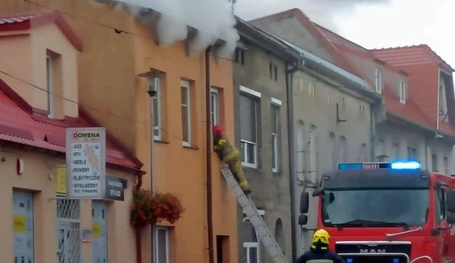 Pożar mieszkania w Łabiszynie. Nie żyje 50-letni mężczyzna.