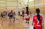 Maturzystki z I Liceum Ogólnokształcącego w Kielcach zorganizowały turniej sportowy, żeby pomóc niepełnosprawnym dzieciom. Zdjęcia i film