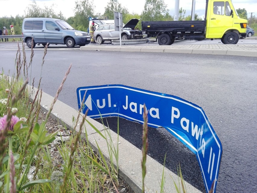 Do wypadku doszło przed godziną 18.00 na skrzyżowaniu ul....