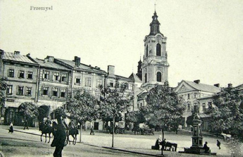 Rynek w Przemyślu na starych zdjęciach. To trzeba koniecznie zobaczyć [GALERIA]