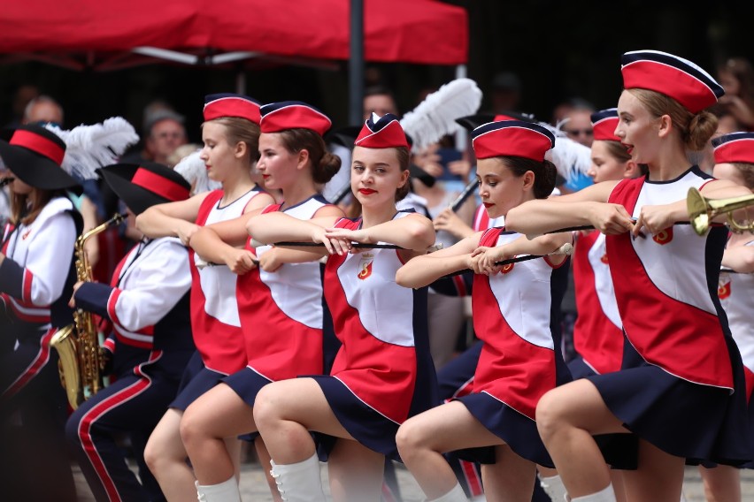 Piękne uczestniczki 47. Ogólnopolskiego Festiwalu Młodzieżowych Orkiestr Dętych [zdjęcia]