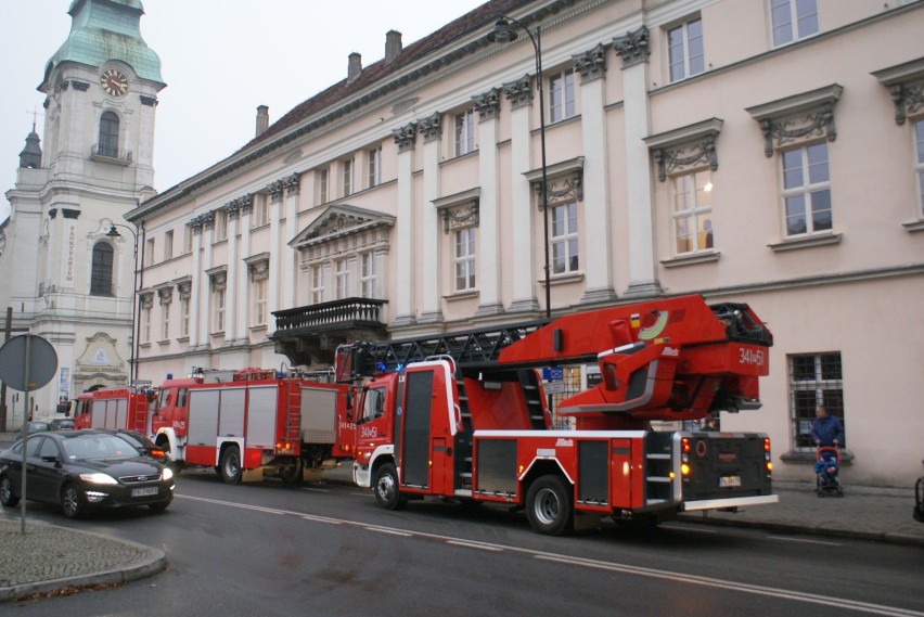 Prokuratura w Kaliszu ewakuowana. Myśleli, że to pożar