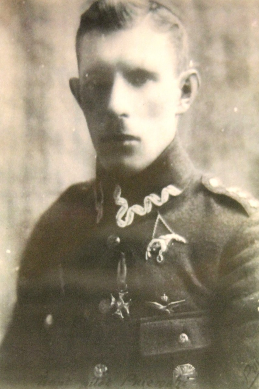 Wiktor Pniewski w stopniu kapitana w okresie międzywojennym