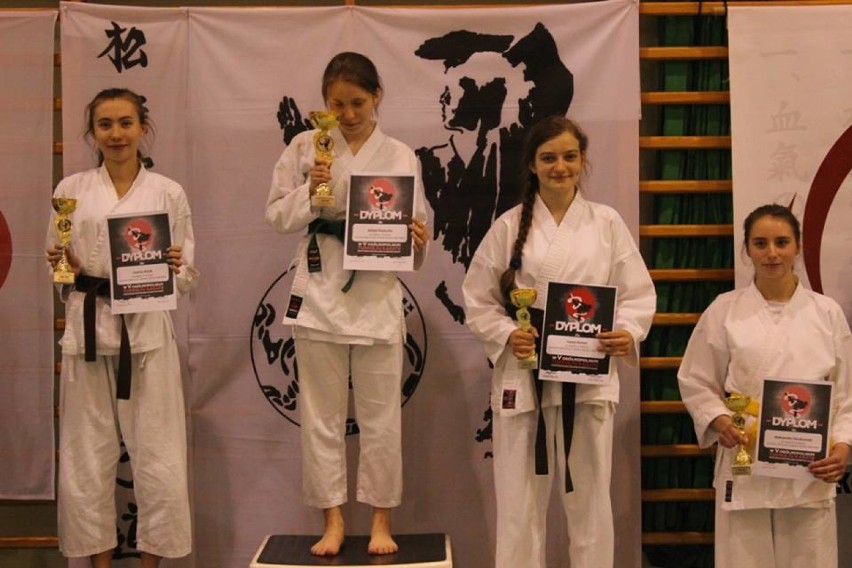 Dobre wyniki słupskich zawodników w turnieju karate [zdjęcia]