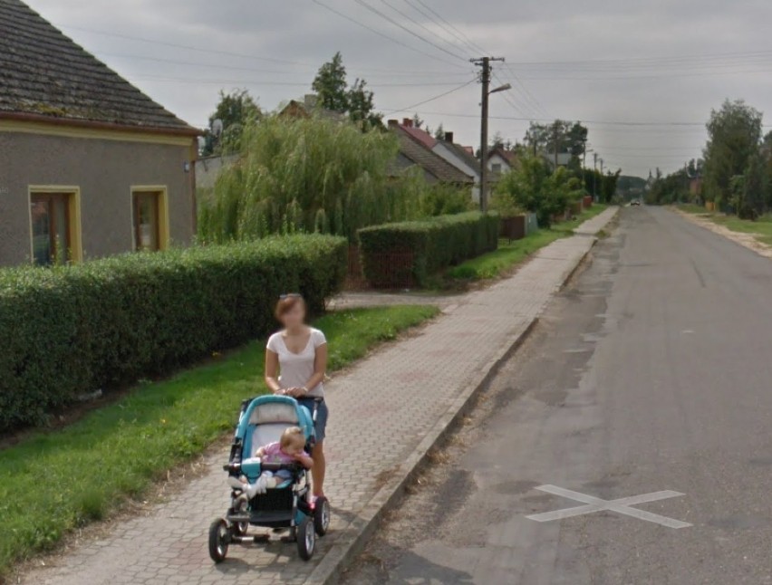 Gmina Mokrsko na Google Street View. Rozpoznajesz te...