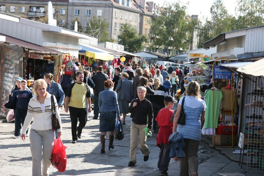 Tak kiedyś wyglądała ulica Jurowiecka. Bazar to było bardzo...