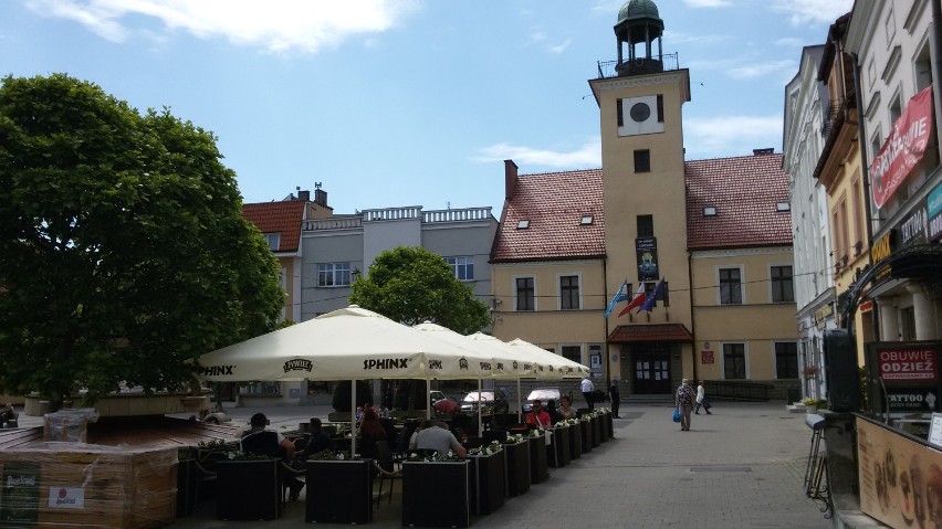 Puby w Rybniku nie wszystkie otwarte. Właściciele nie otwierają też ogródków letnich bo czynsz za drogi w czasie pandemii