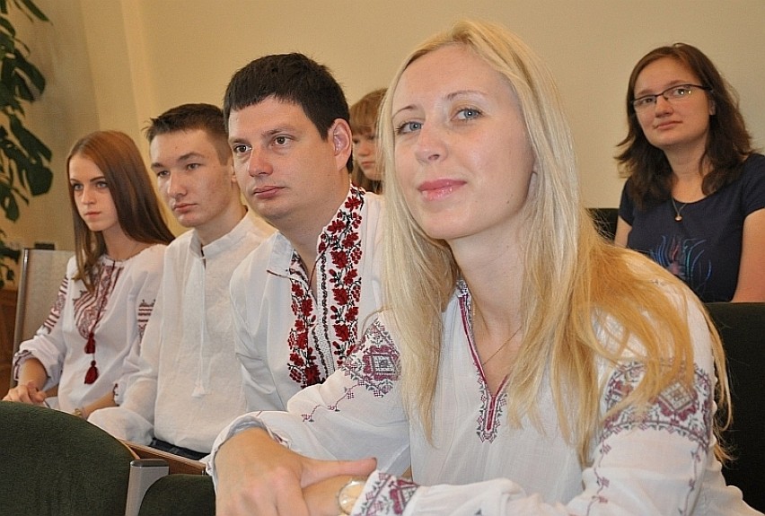 Młodzież z Ukrainy zwiedza Świętochłowice