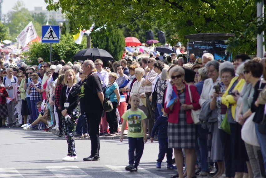 W sobotę, 18 maja, na poznańskich Ratajach powitano Matkę...