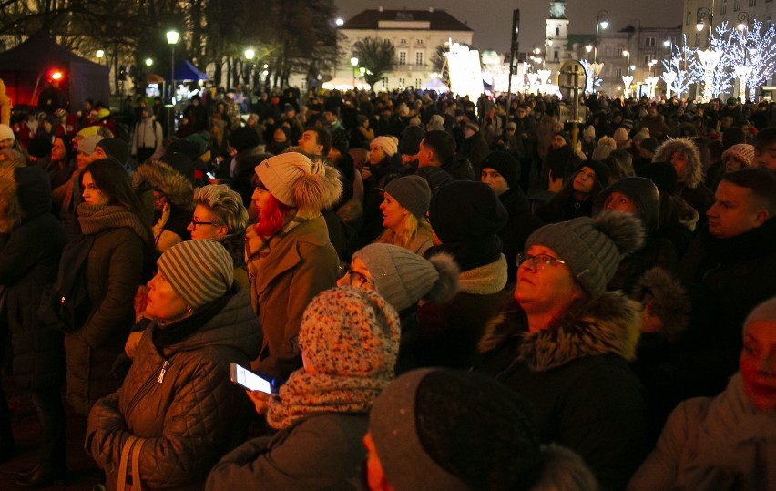 Śpiewanie Last Christmas w Warszawie. Mieszkańcy stolicy włączyli się w wyjątkową akcję! [WIDEO]
