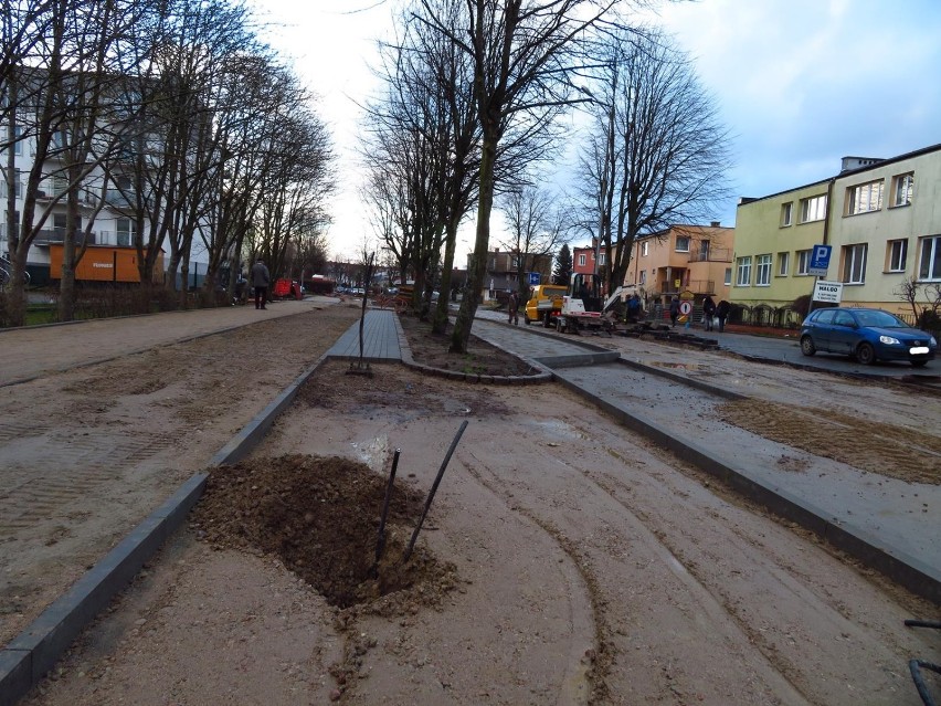 Trwają prace modernizacyjne ulicy Jagiellońskiej w Ustce....