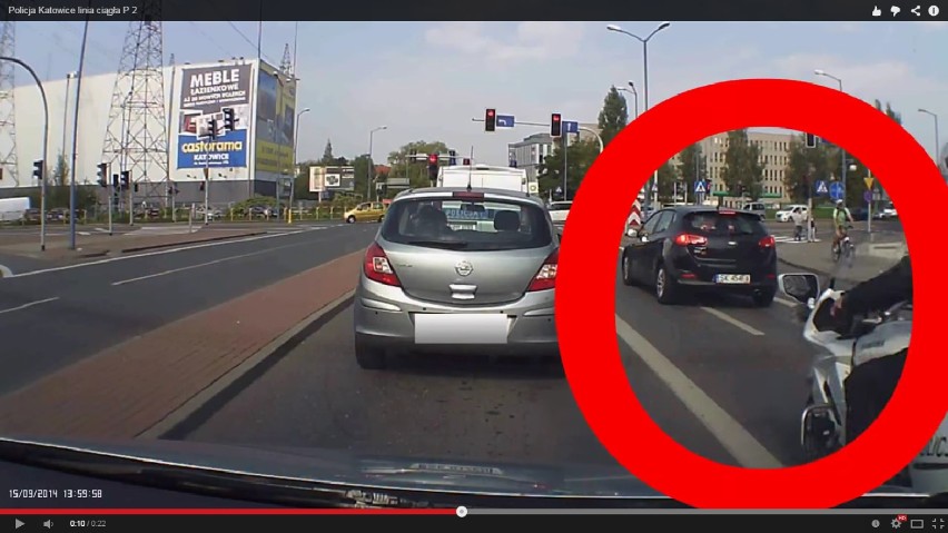 Katowice. Policjant na motorze... a linia ciągła [WIDEO]