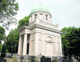 Grobowiec Heinzlów na Starym Cmentarzu w Łodzi został wyremontowany