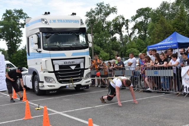 W Szubinie, podczas Pucharu Polski Strongman, rozegrano 5 konkurencji. Jedną z najbardziej widowiskowych – przeciąganie ciężarówki