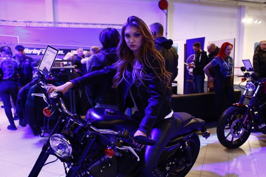 Piękne hostessy na Warsaw Motocycle Show 2018