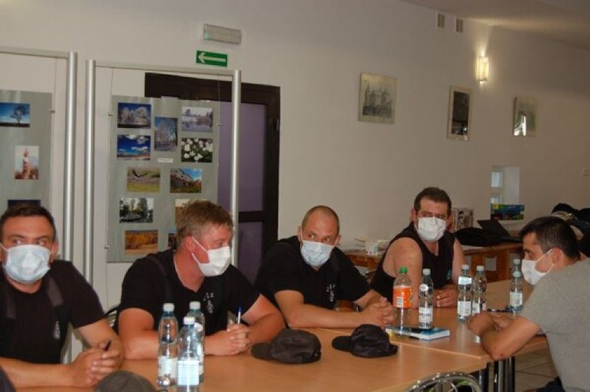 Strażacy  z gminy Krasnystaw przeszli szkolenie - mogą  udzielać pomocy przedmedycznej. Zobacz zdjęcia 