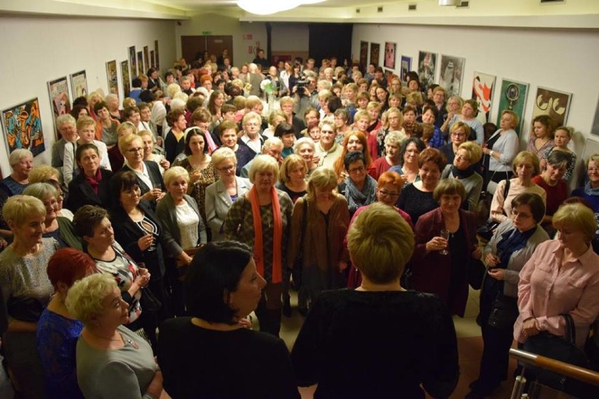 Tłumy mieszkanek Ostrowa na koncertach z okazji Dnia Kobiet [FOTO]