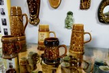 Ceramika z Mirostowic. W Muzeum Pogranicza Śląsko - Łużyckiego można zobaczyć, jak wyglądały wyroby ze słynnych zakładów