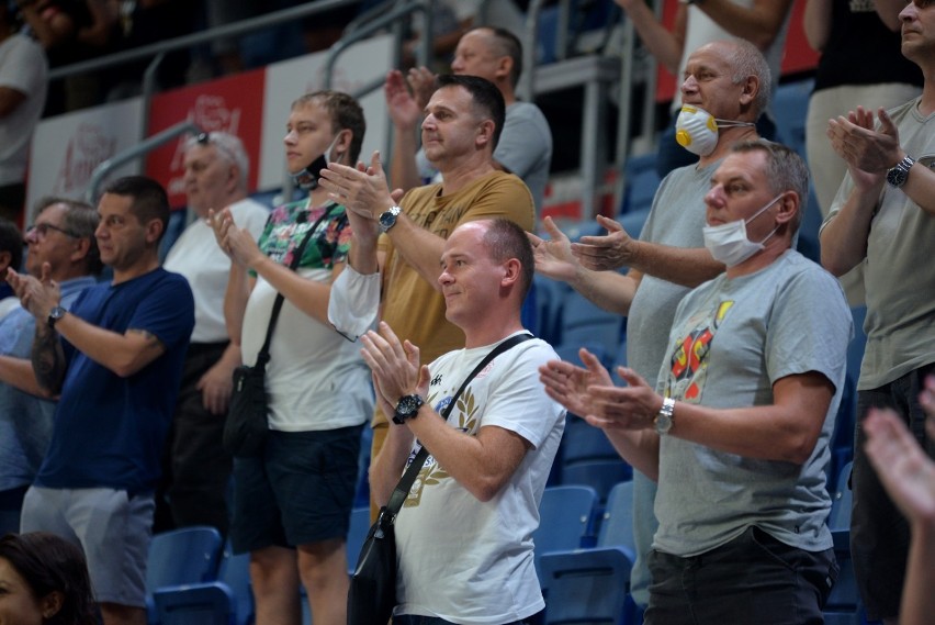 Kibice i Cheerleaders Włocławek podczas meczu Anwil Włocławek - GTK Gliwice