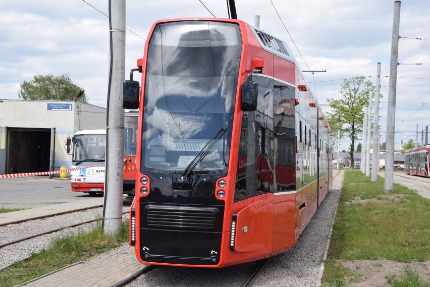 Pierwszy z tramwajów twist drugiej generacji kursuje już po...