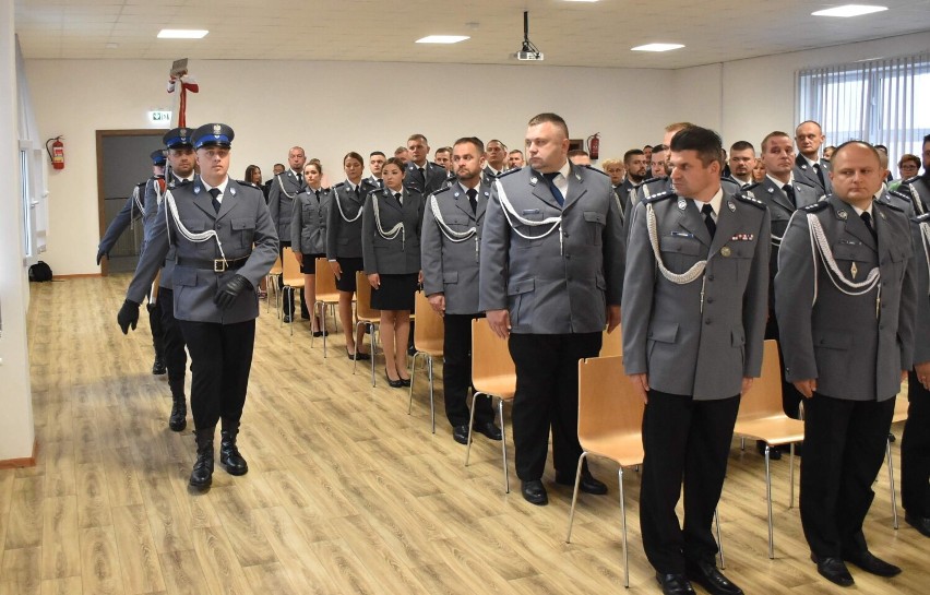 Malbork. Święto Policji 2022 w garnizonie powiatowym. Awanse, odznaczenia, wyróżnienia, podziękowania i życzenia