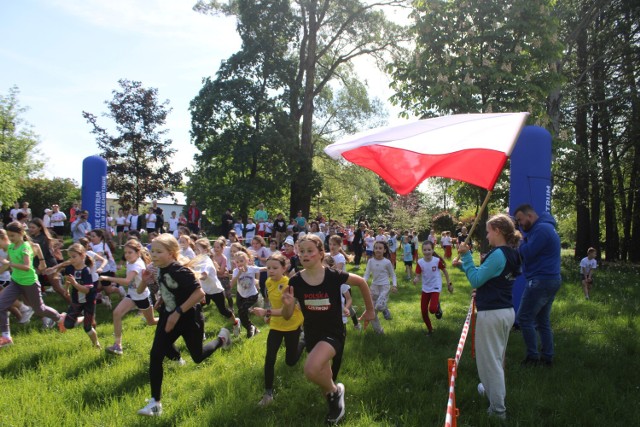 8. odsłona Bełchatowskiego Biegu Konstytucji 3 Maja odbyła się w Parku Olszewskich, 8 maja 2024 r.