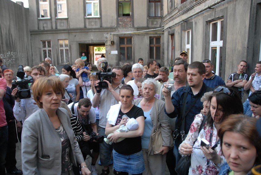 Prezydent Zdanowska w godzinach popołudniowych przyjechała...