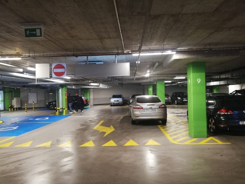 Kolejny przykład trudnego do zrozumienia parkowania w...