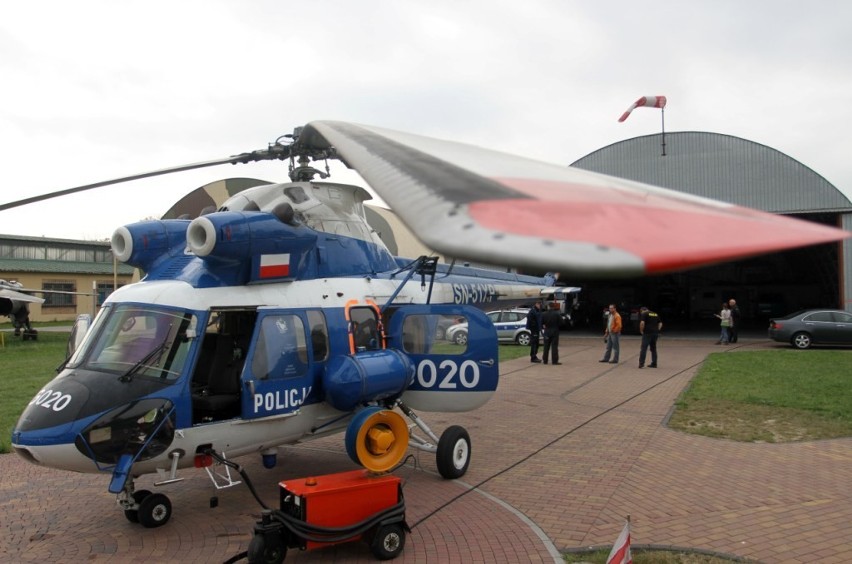 Helikopter małopolskiej policji [ZDJĘCIA]