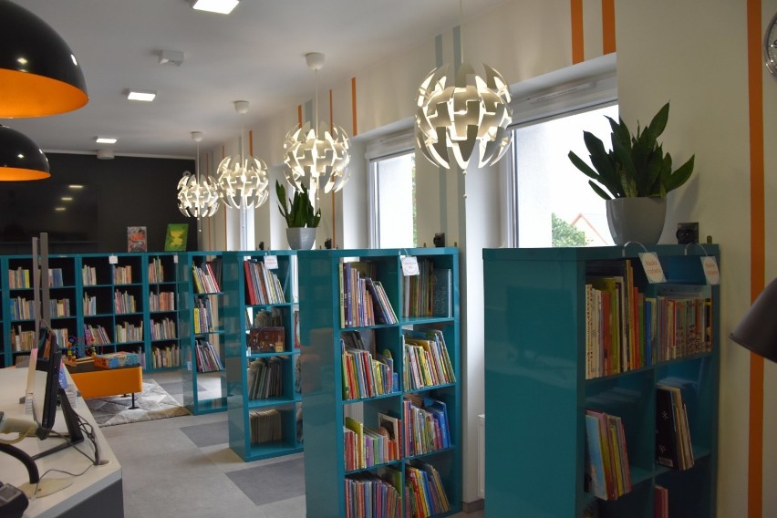 Nowa przestrzeń czytelni w wyremontowanej bibliotece