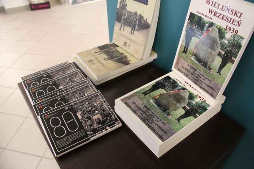 Wystawa poświęcona Strzelcom Kaniowskim w wieluńskiej bibliotece [FOTO]