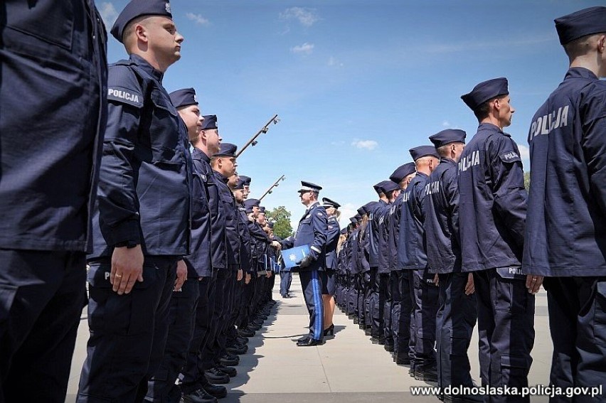 Wśród nich jeden policjant będzie służyć w Głogowie