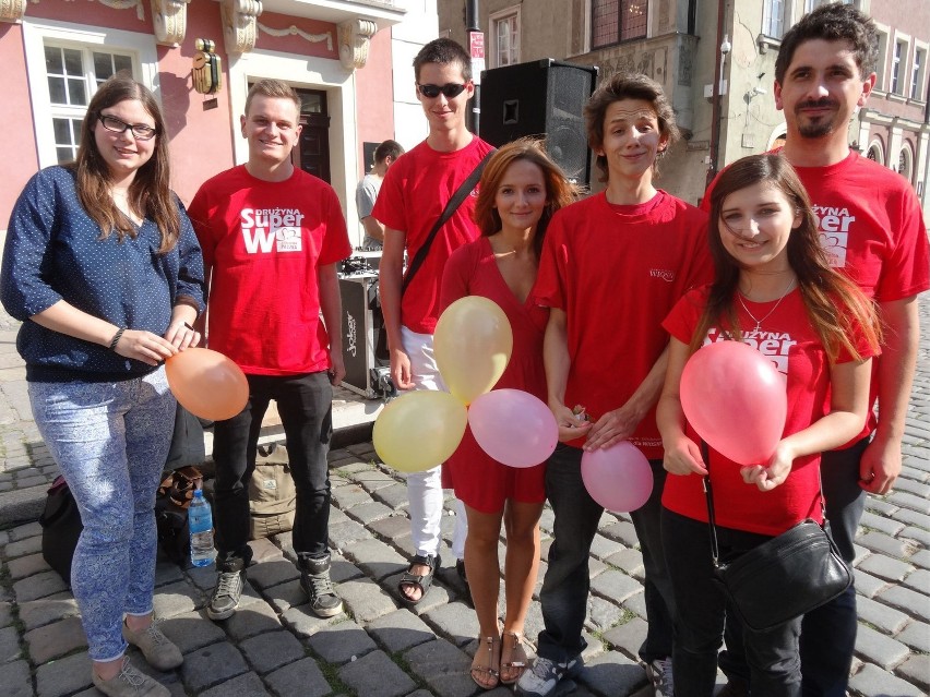 Szlachetna Paczka w Poznaniu: Zatańczyli poloneza na Starym...