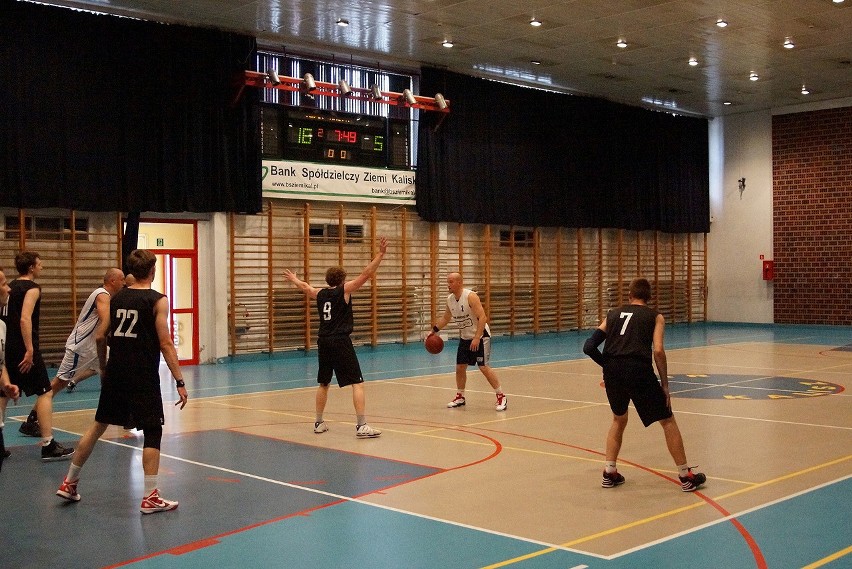 Poprawa Kobyla Góra mistrzem amatorskiej ligi koszykówki w Kaliszu. ZDJĘCIA