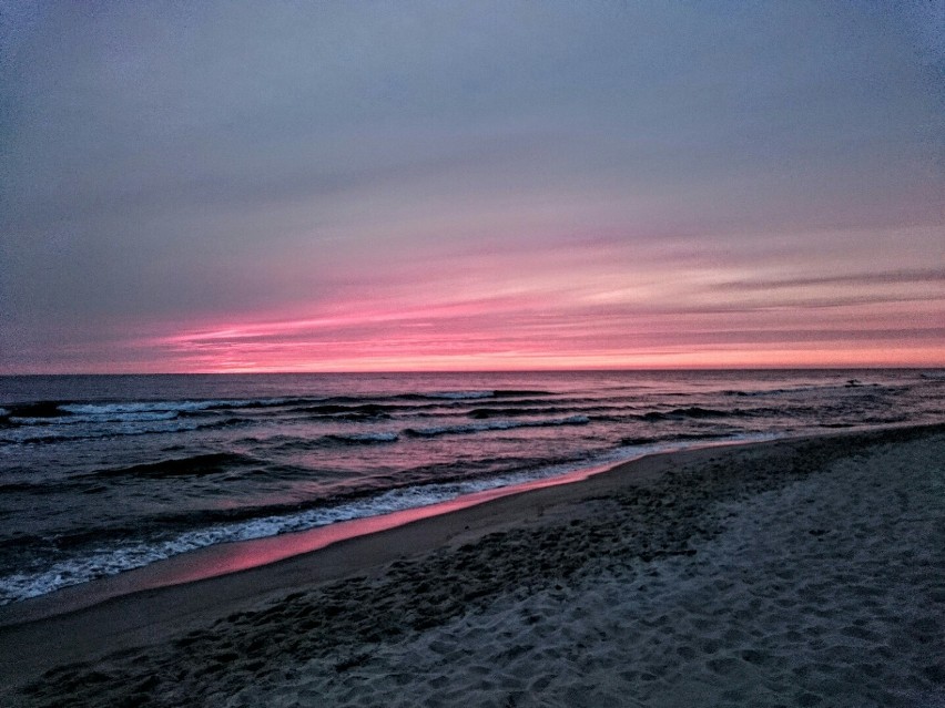 Foto powiat pucki: Majowy wschód słońca nad Bałtykiem. Tak...