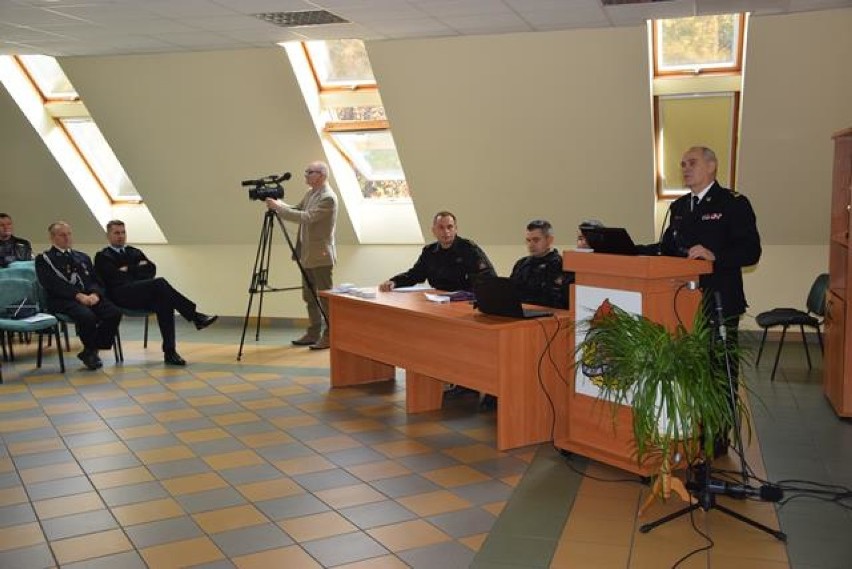W komendzie straży pożarnej w Golubiu - Dobrzyniu spotkali się w kwestii bezpieczeństwa [zdjęcia]