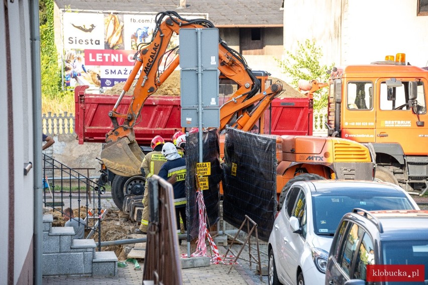 Z trzech budynków mieszkalnych jednorodzinnych, żłobka oraz rynku ewakuowano około 40 osób