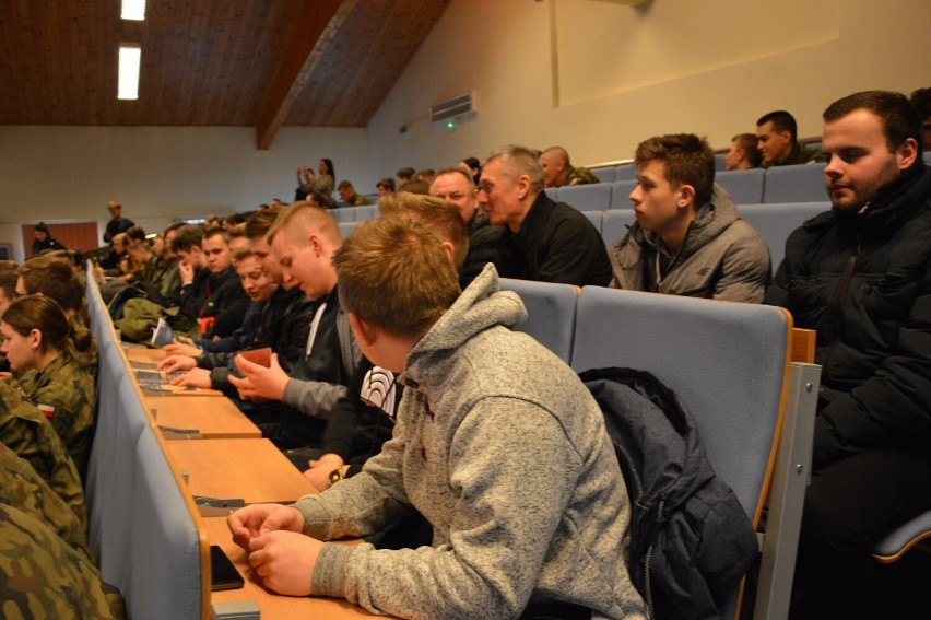 Wojskowe Targi Służby i Pracy w Skierniewicach promują służbę w Siłach Zbrojnych