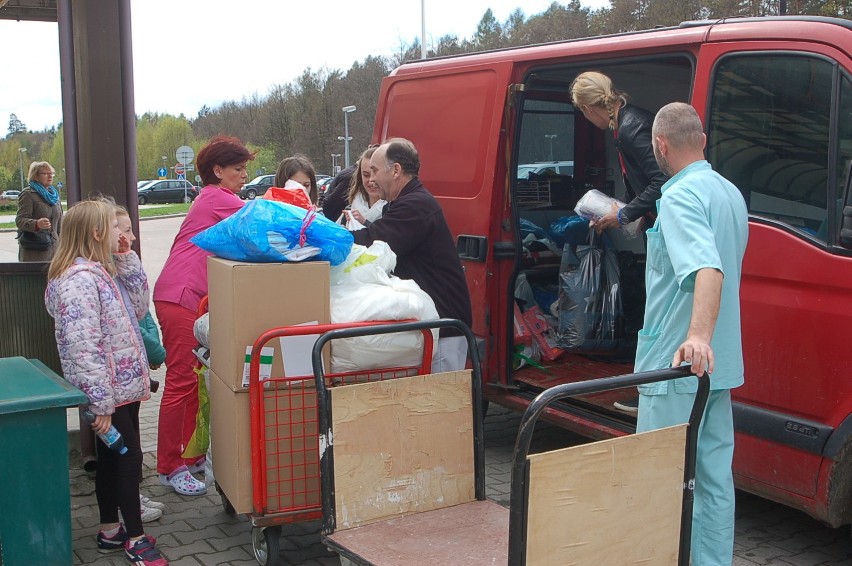 Wspaniała akcja uczennic z SP nr 4. Znów pomogły kościerskiemu hospicjum! [ZDJĘCIA]