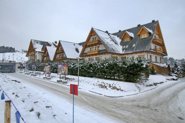 Zlokalizowana niedaleko Zakopanego wieś Białka Tatrzańska jest uwielbiana przez amatorów gór i sportów zimowych.