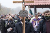 Uroczystość pogrzebowa Karola Włodarskiego, znanego krawca z Bydgoszczy, odbyła się w Gniewkowie [zdjęcia]