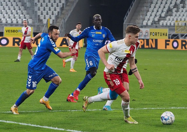 ŁKS wygrywał z Zagłębiem 7:0, ale też przegrał 0:6. W sobotę mecz numer 78