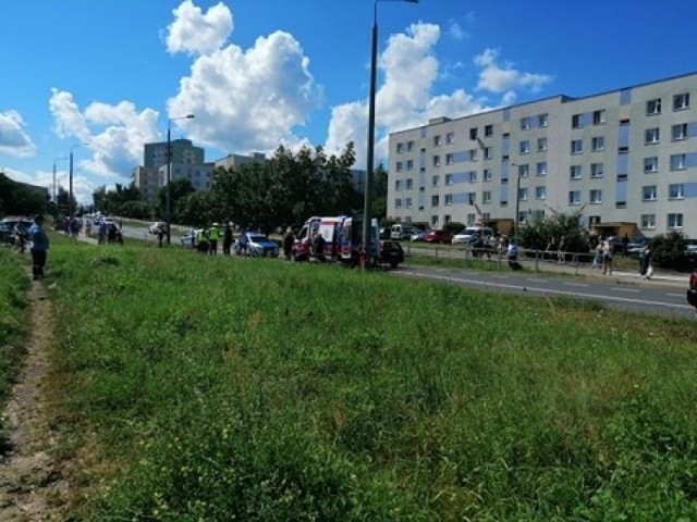 Po potrąceniu na przejściu dla pieszych na radomskim Południu kobieta w stanie ciężkim trafiła do szpitala
