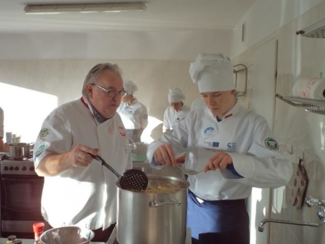 W ZSP w Somoninie uczniowie zmierzą się w Międzynarodowym Konkursie Kulinarnym.