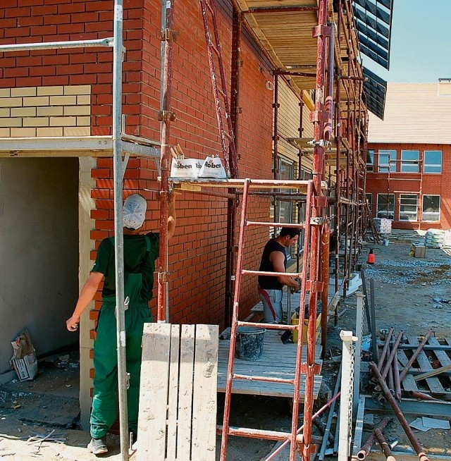 W budynku nowej podstawówki w dzielnicy Gronowo trwają obecnie prace wykończeniowe