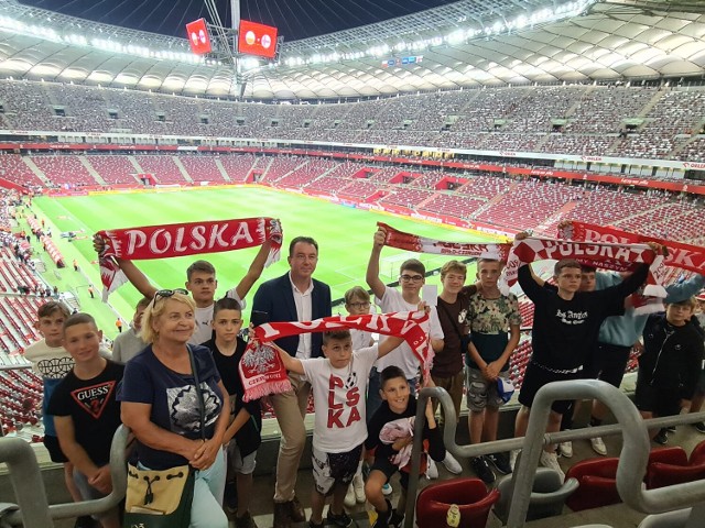 Młodzi łęczycanie na meczu Polska - Wysypy Owcze
