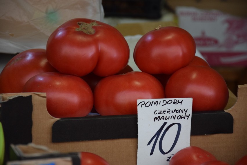 Za kilogram pomidorów malinowych trzeba zapłacić nawet 10...